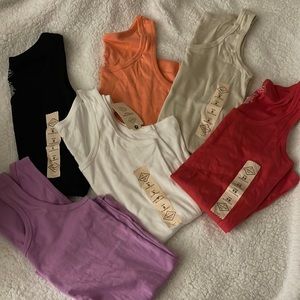 Bundle of 6 BRAND NEW tank tops size xs/s
